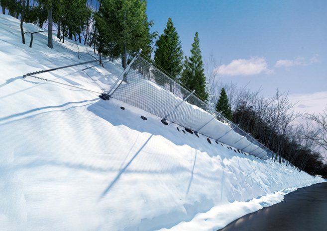 SPARCフェンスSタイプを雪斜面に設置したイメージ
